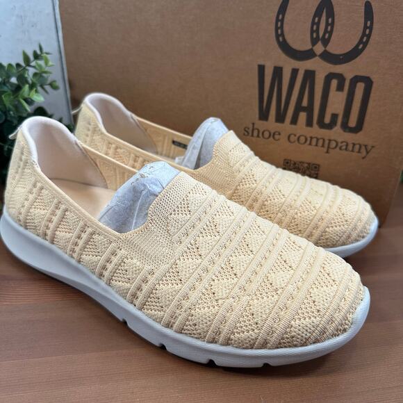 Spenco Women's Comfort Stretch Crochet Sneaker Size 7 - Picture 1 of 6